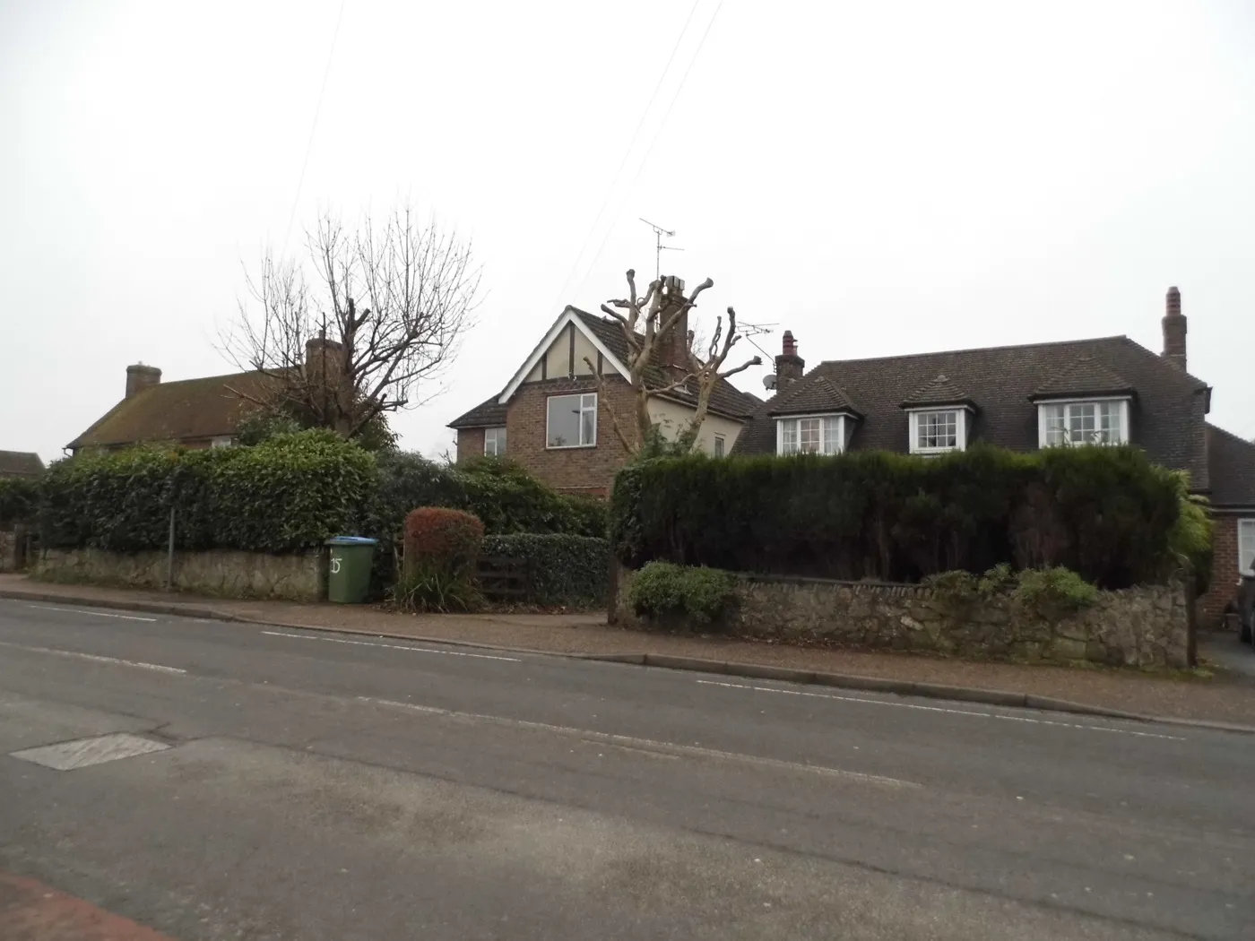 Horsham House Prices: £436,940 Average, Down 0.2%